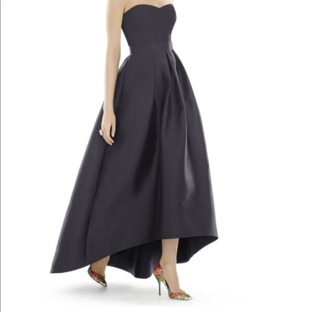 Alfred Sung Gown